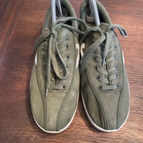 Mens Tretorn Lace-Up Casual Sneakers Nylite Suede Green sz 9 - Picture 2 of 8
